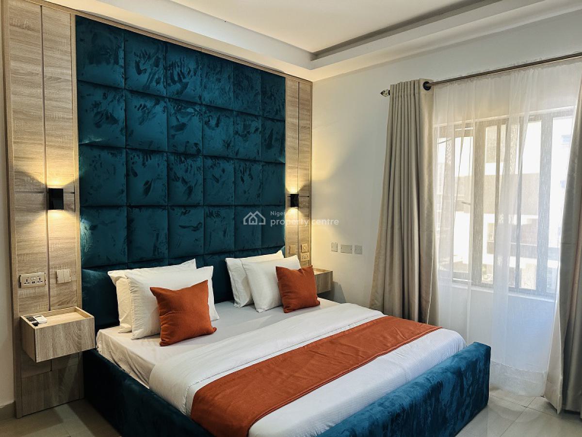 Nicely Furnished 2 Bedroom Apartment, Lekki Phase 1, Lekki, Lagos, Flat / Apartment Short Let