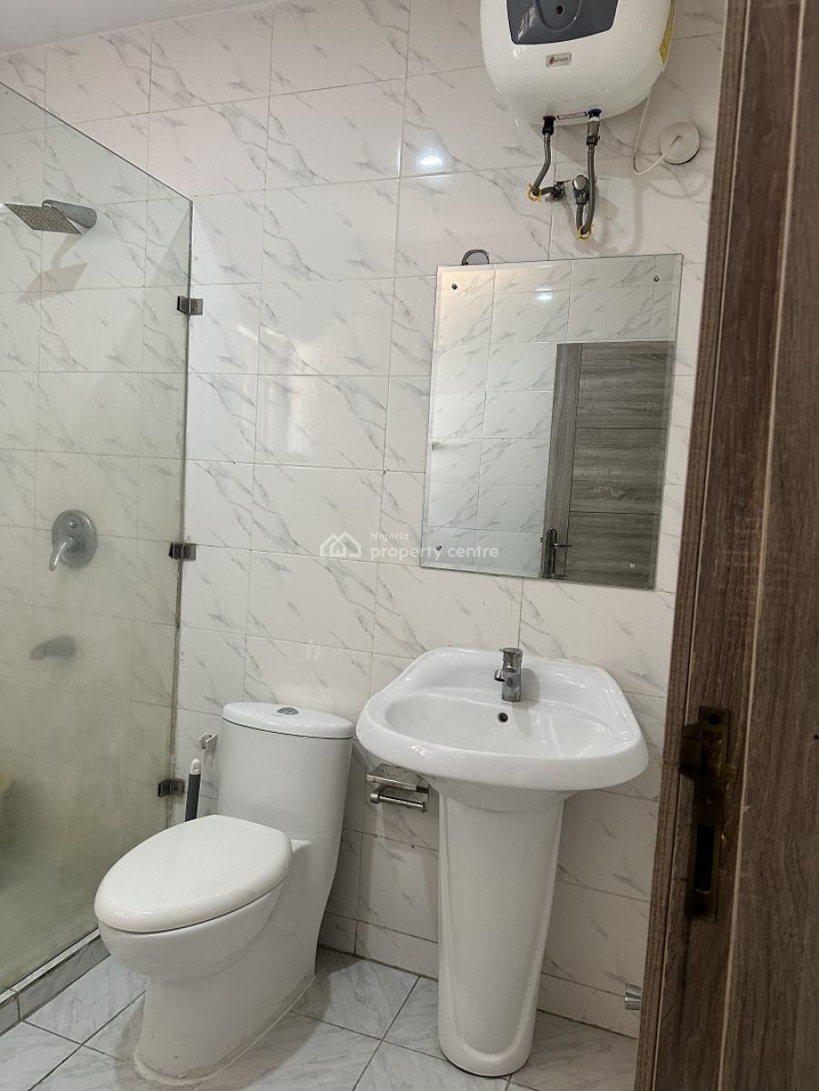 Nicely Furnished 2 Bedroom Apartment, Lekki Phase 1, Lekki, Lagos, Flat / Apartment Short Let