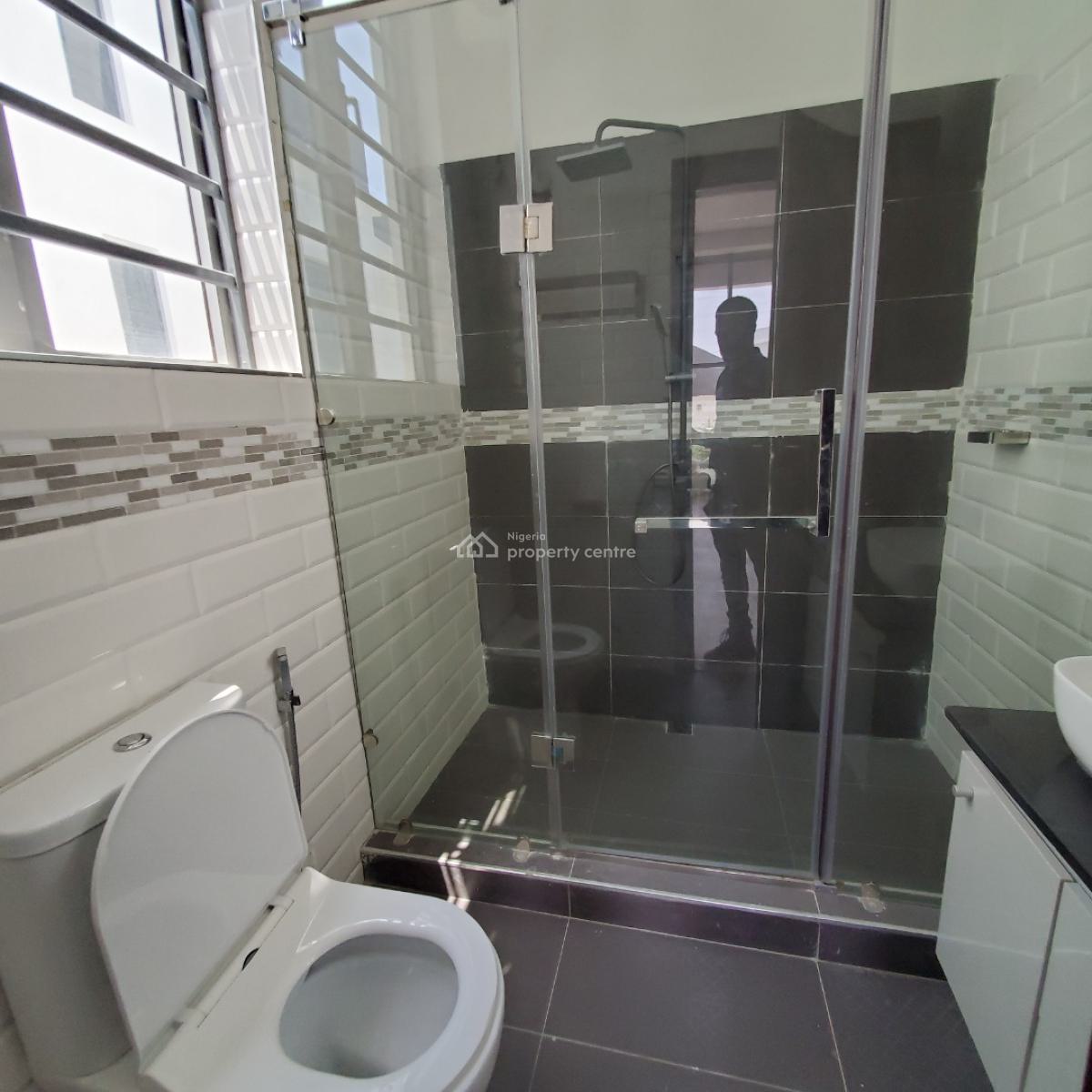 Beautiful 5 Bedroom Duplex with a Pool and a Bq, Osapa, Lekki, Lagos, House for Sale