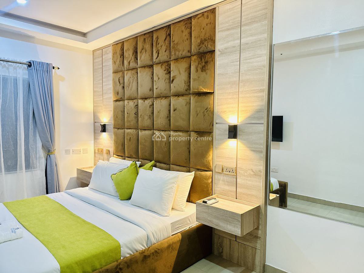 Nicely Furnished 2 Bedroom Apartment, Lekki Phase 1, Lekki, Lagos, Flat / Apartment Short Let