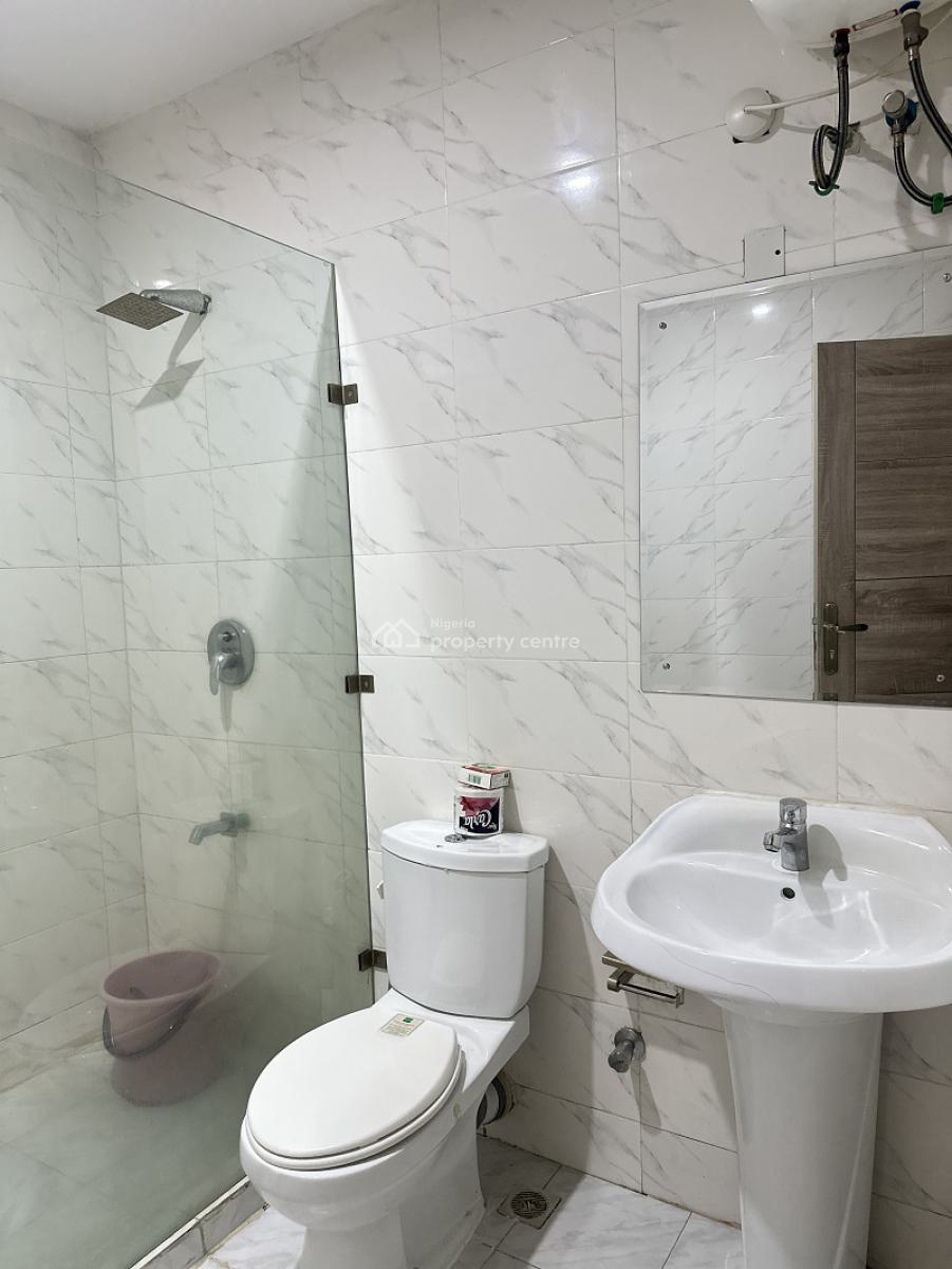 Nicely Furnished 2 Bedroom Apartment, Lekki Phase 1, Lekki, Lagos, Flat / Apartment Short Let