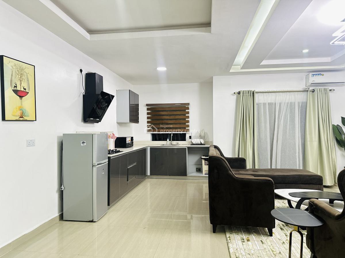 Nicely Furnished 2 Bedroom Apartment, Lekki Phase 1, Lekki, Lagos, Flat / Apartment Short Let