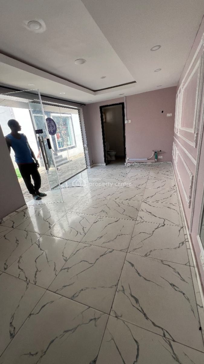 Shop Space Ground Floor, Off Admiralty Way, Lekki Phase 1, Lekki, Lagos, Shop for Rent