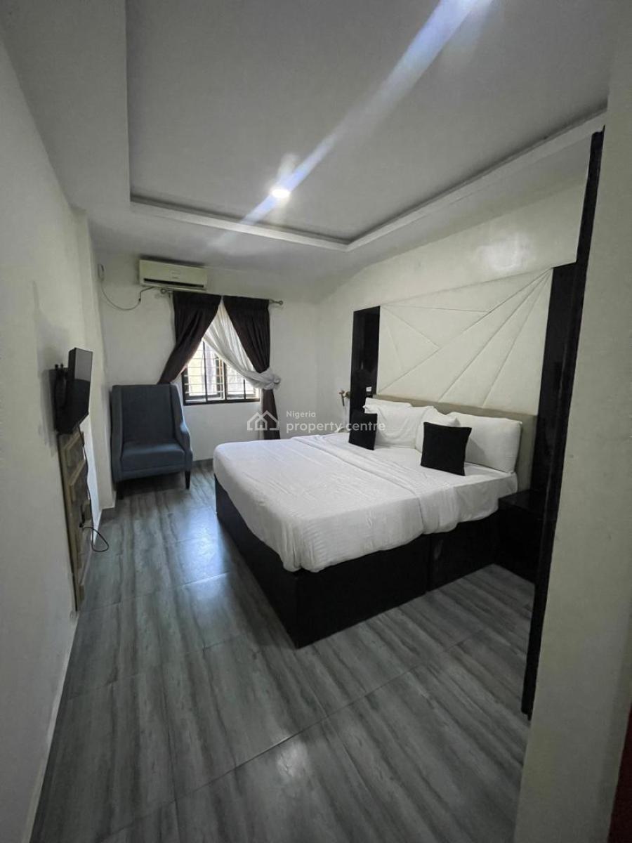 Fully Furnished 2 Bedroom Apartment with a Swimming Pool, Lekki Phase 1, Lekki, Lagos, Flat / Apartment for Rent