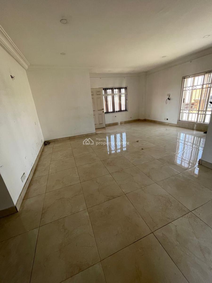 3 Bedroom Penthouse with a Bq, Lekki Phase 1, Lekki, Lagos, Flat / Apartment for Rent