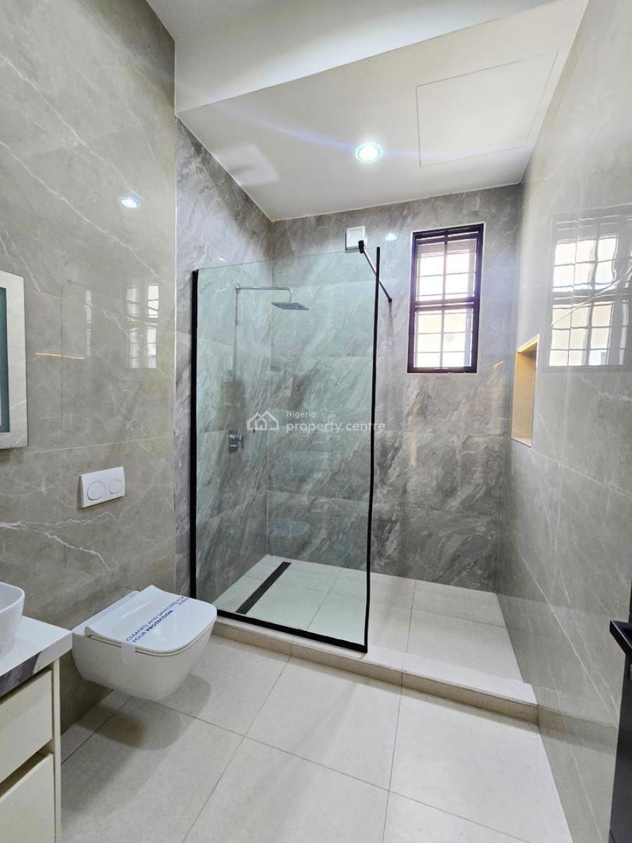 3 Bedroom Penthouse with a Bq, Lekki Phase 1, Lekki, Lagos, Flat / Apartment for Rent