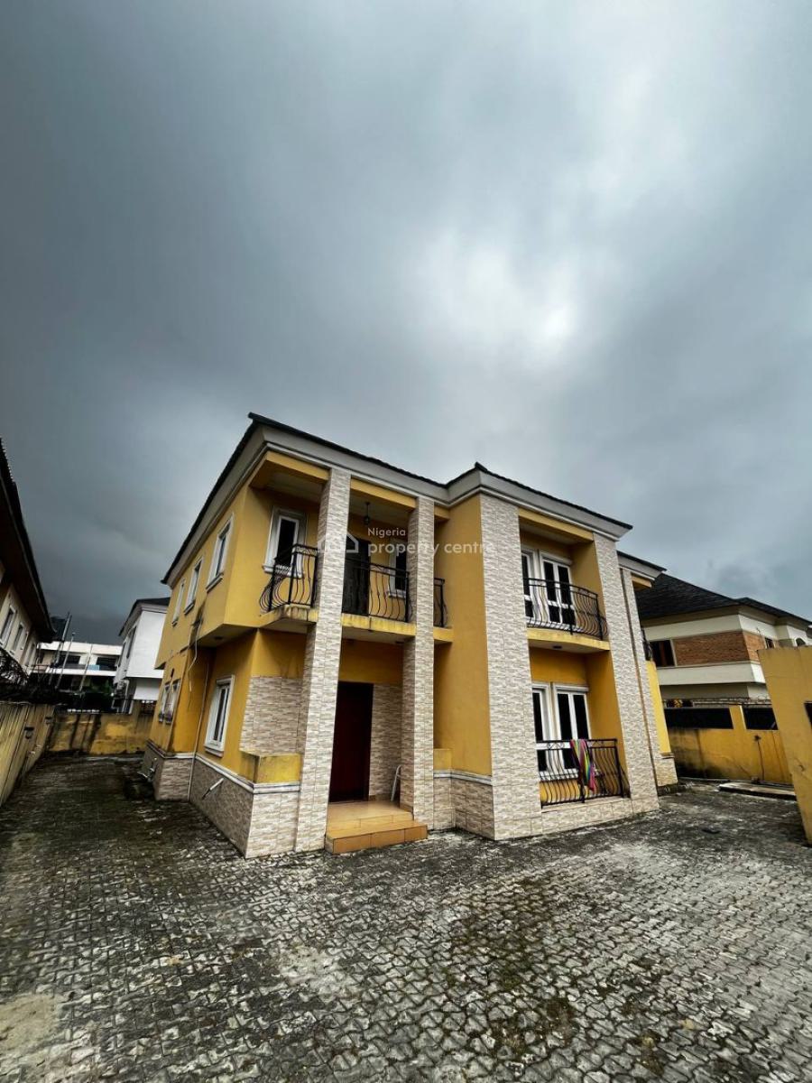 a 4 Bedroom Detached House with a Bq (self Serviced), Lekki Phase 1, Lekki, Lagos, Detached Duplex for Rent