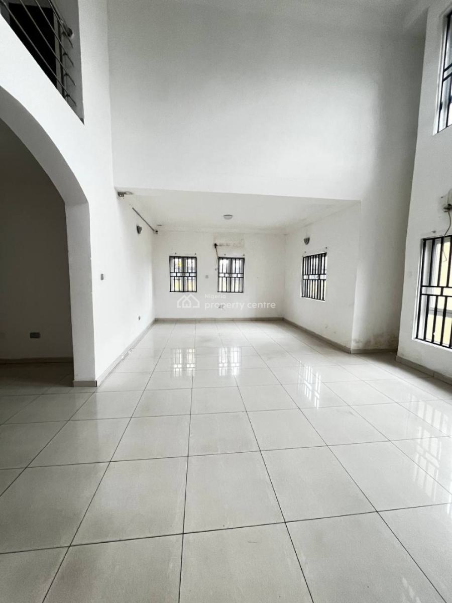a 4 Bedroom Detached House with a Bq (self Serviced), Lekki Phase 1, Lekki, Lagos, Detached Duplex for Rent