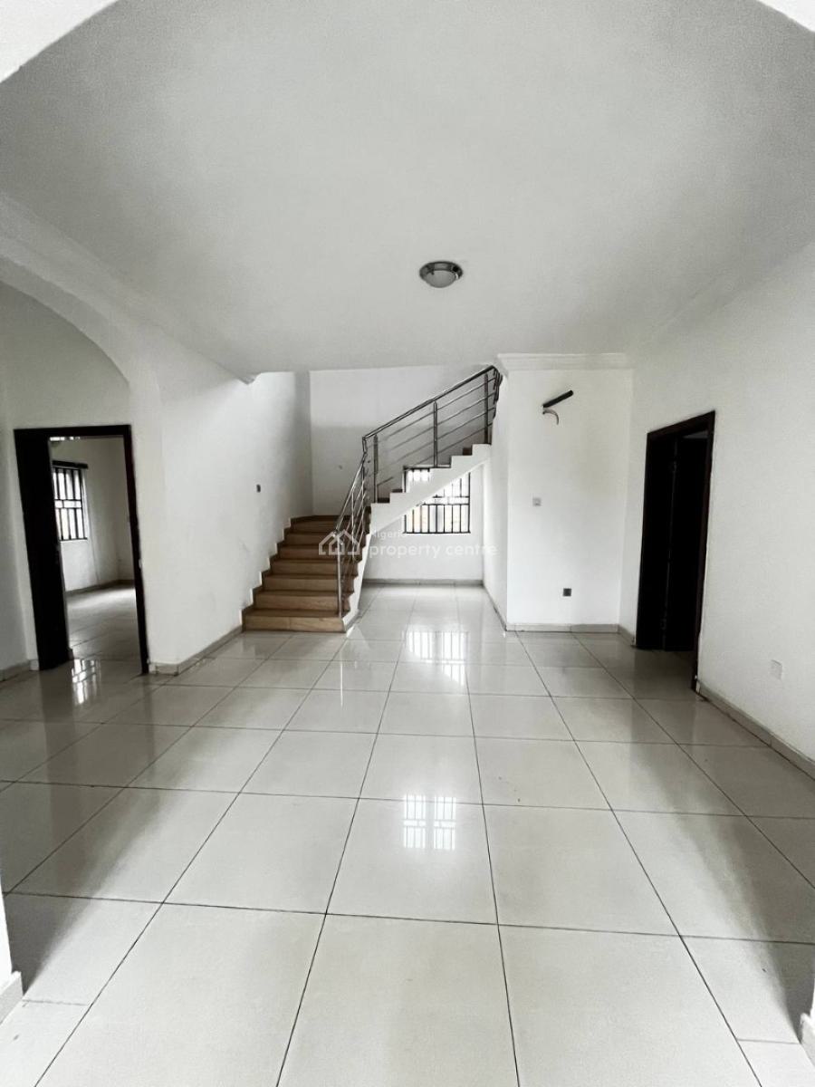 a 4 Bedroom Detached House with a Bq (self Serviced), Lekki Phase 1, Lekki, Lagos, Detached Duplex for Rent