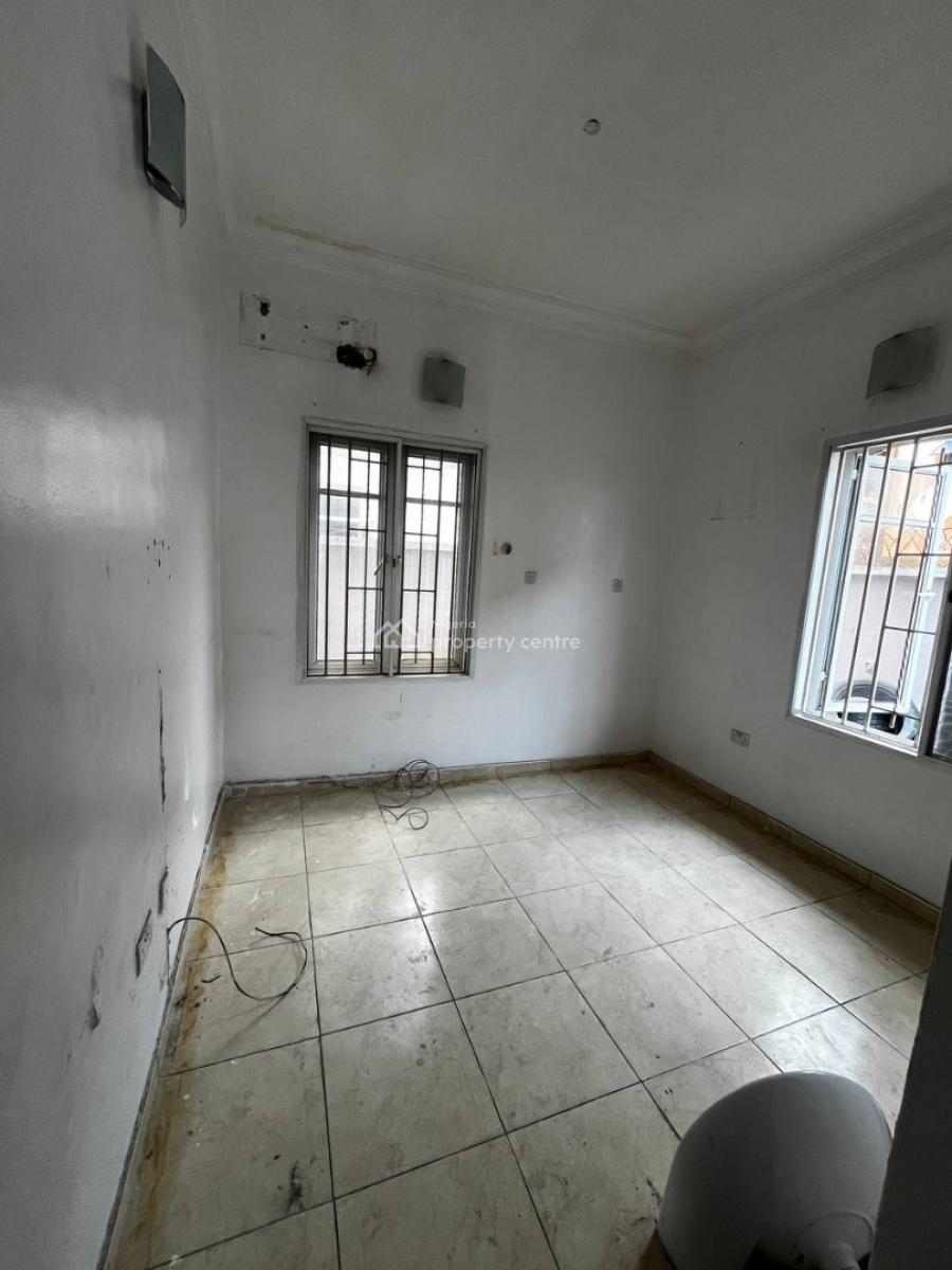a 4 Bedroom Semi Detached House with a Bq ( Self Serviced), Lekki Phase 1, Lekki, Lagos, Semi-detached Duplex for Rent