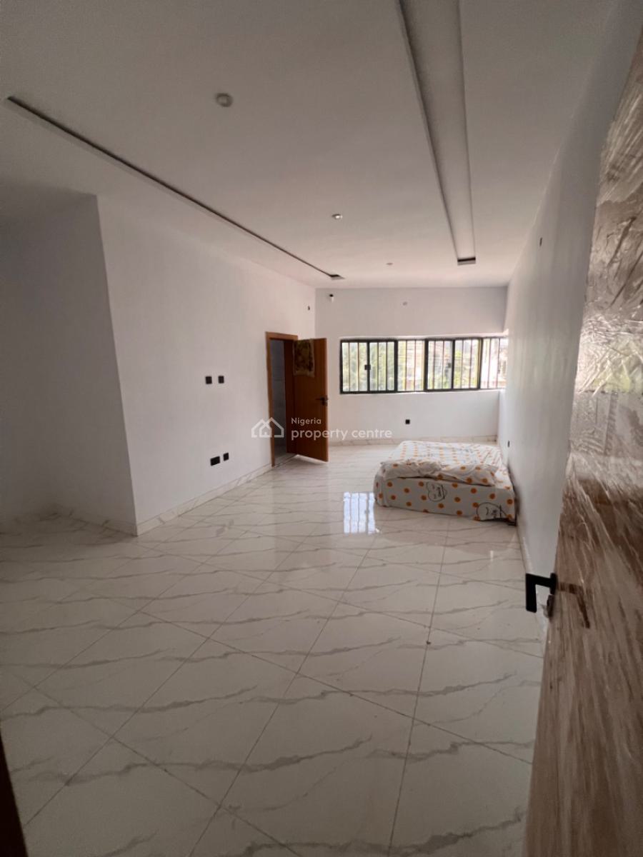 Very Spacious 4 Bedroom Terrace, Ikota, Lekki, Lagos, Terraced Duplex for Rent