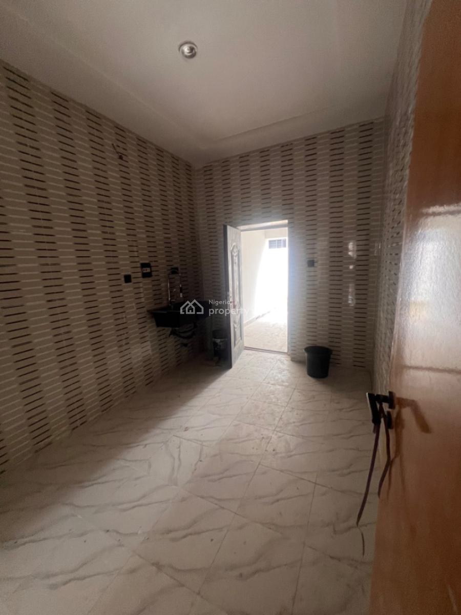 Very Spacious 4 Bedroom Terrace, Ikota, Lekki, Lagos, Terraced Duplex for Rent