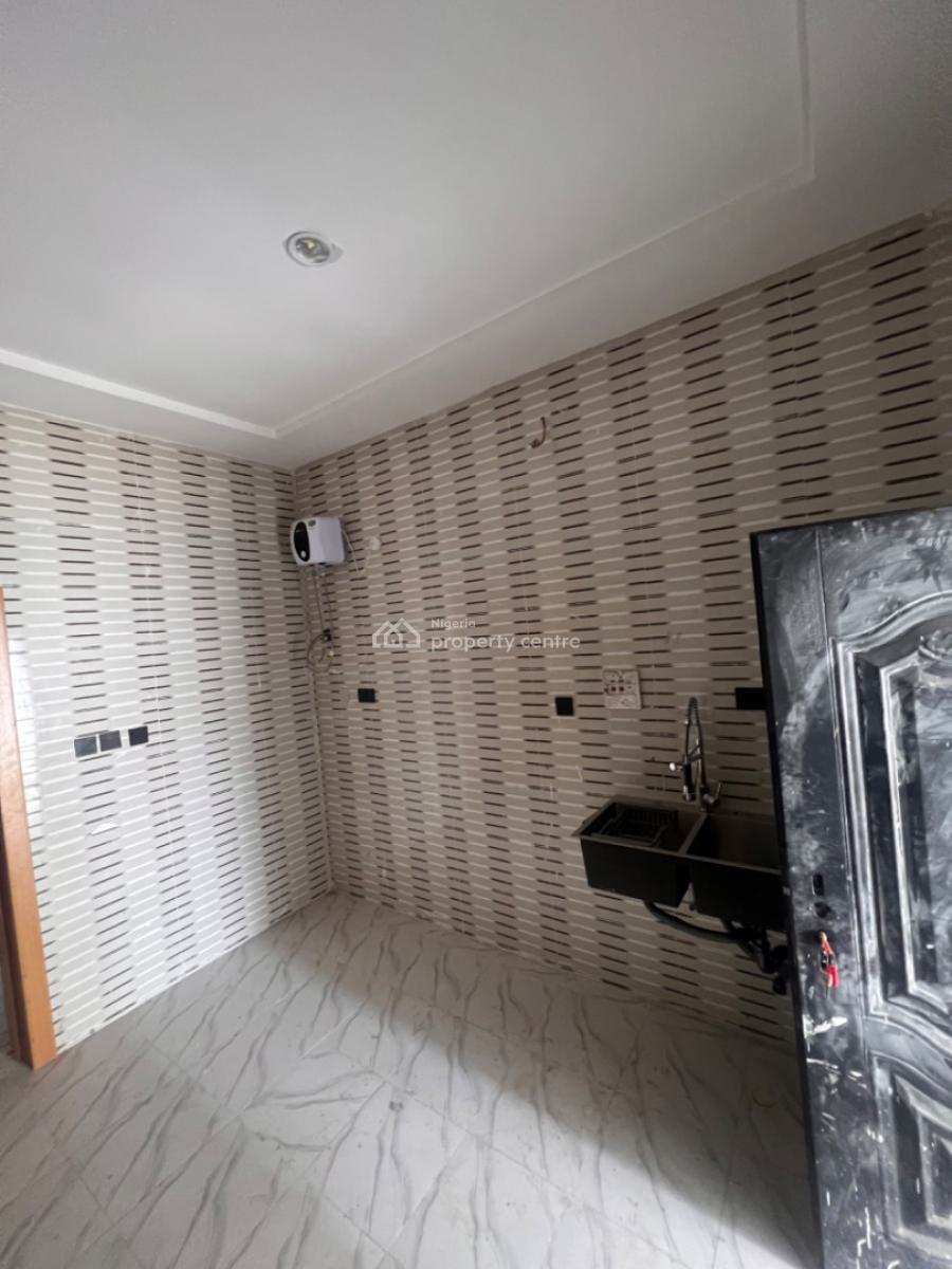 Very Spacious 4 Bedroom Terrace, Ikota, Lekki, Lagos, Terraced Duplex for Rent