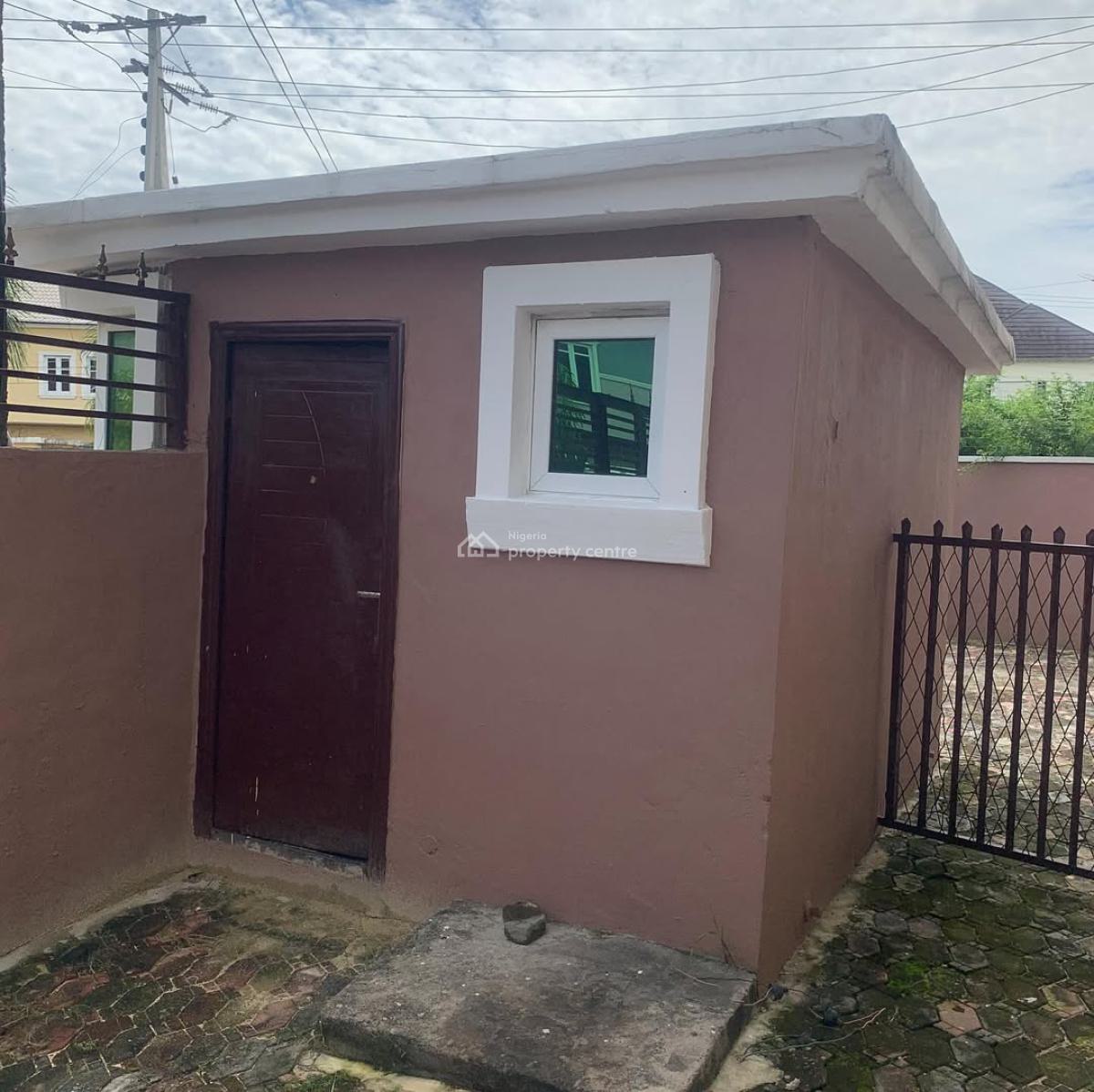 Self-serviced 4 Bedroom Flat with Bq, Ikota, Lekki, Lagos, Flat / Apartment for Rent