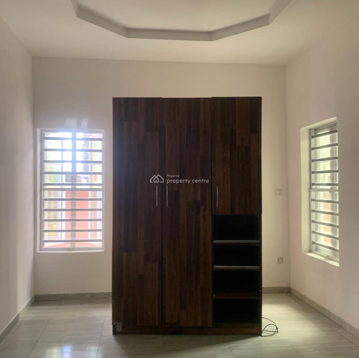 Self-serviced 4 Bedroom Flat with Bq, Ikota, Lekki, Lagos, Flat / Apartment for Rent