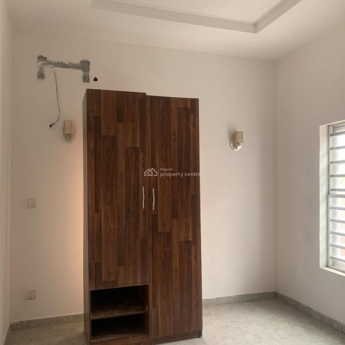 Self-serviced 4 Bedroom Flat with Bq, Ikota, Lekki, Lagos, Flat / Apartment for Rent