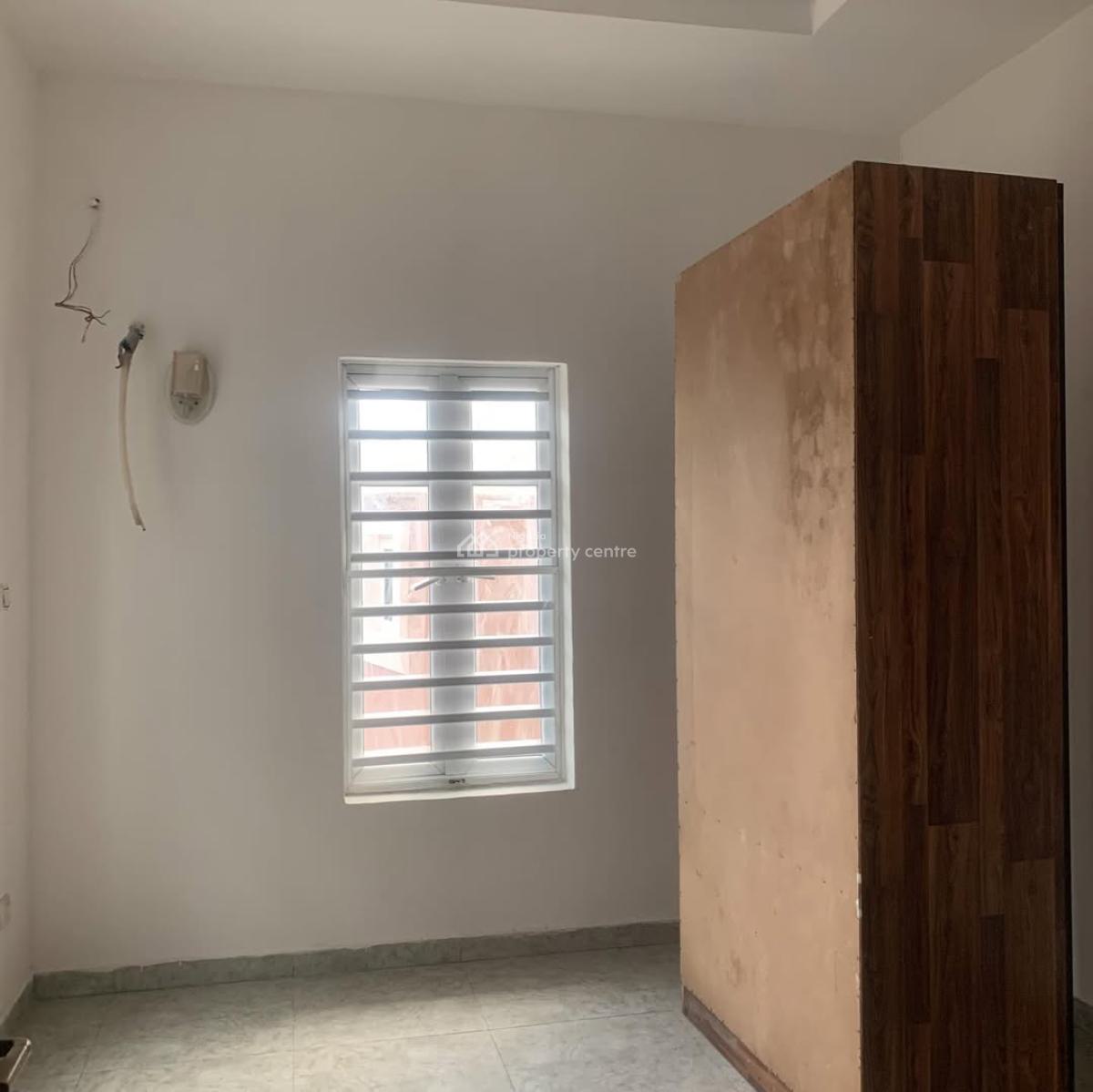 Self-serviced 4 Bedroom Flat with Bq, Ikota, Lekki, Lagos, Flat / Apartment for Rent