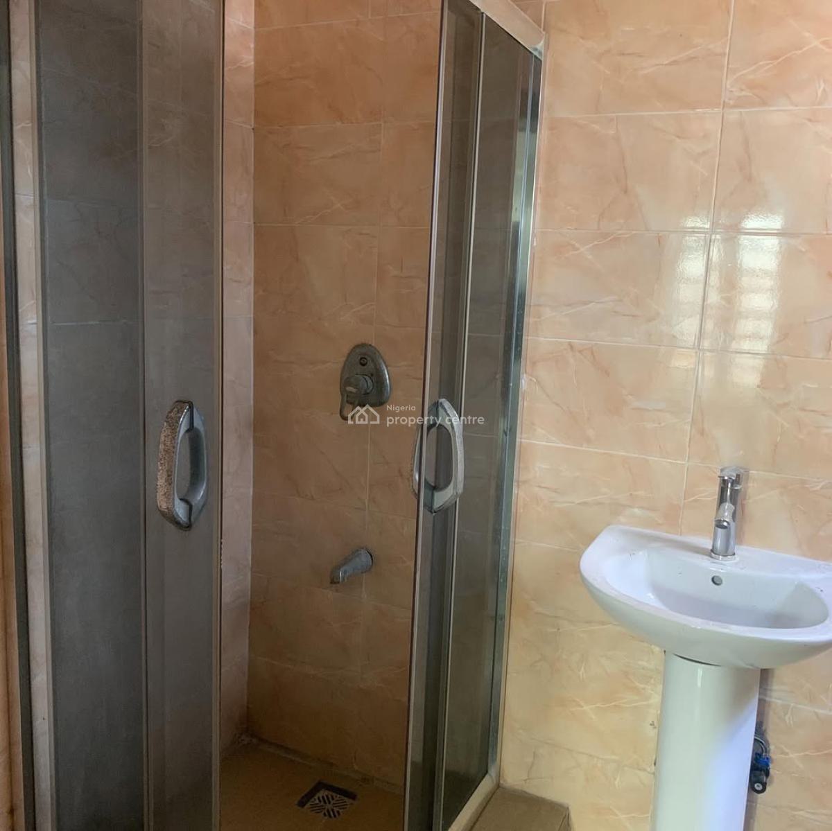 Self-serviced 4 Bedroom Flat with Bq, Ikota, Lekki, Lagos, Flat / Apartment for Rent