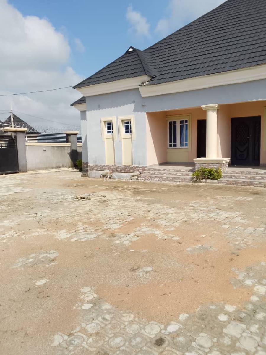Excellent Spacious 2 Bedroom Bungalow, Behind Dunamis, Lugbe District, Abuja, Detached Bungalow for Rent