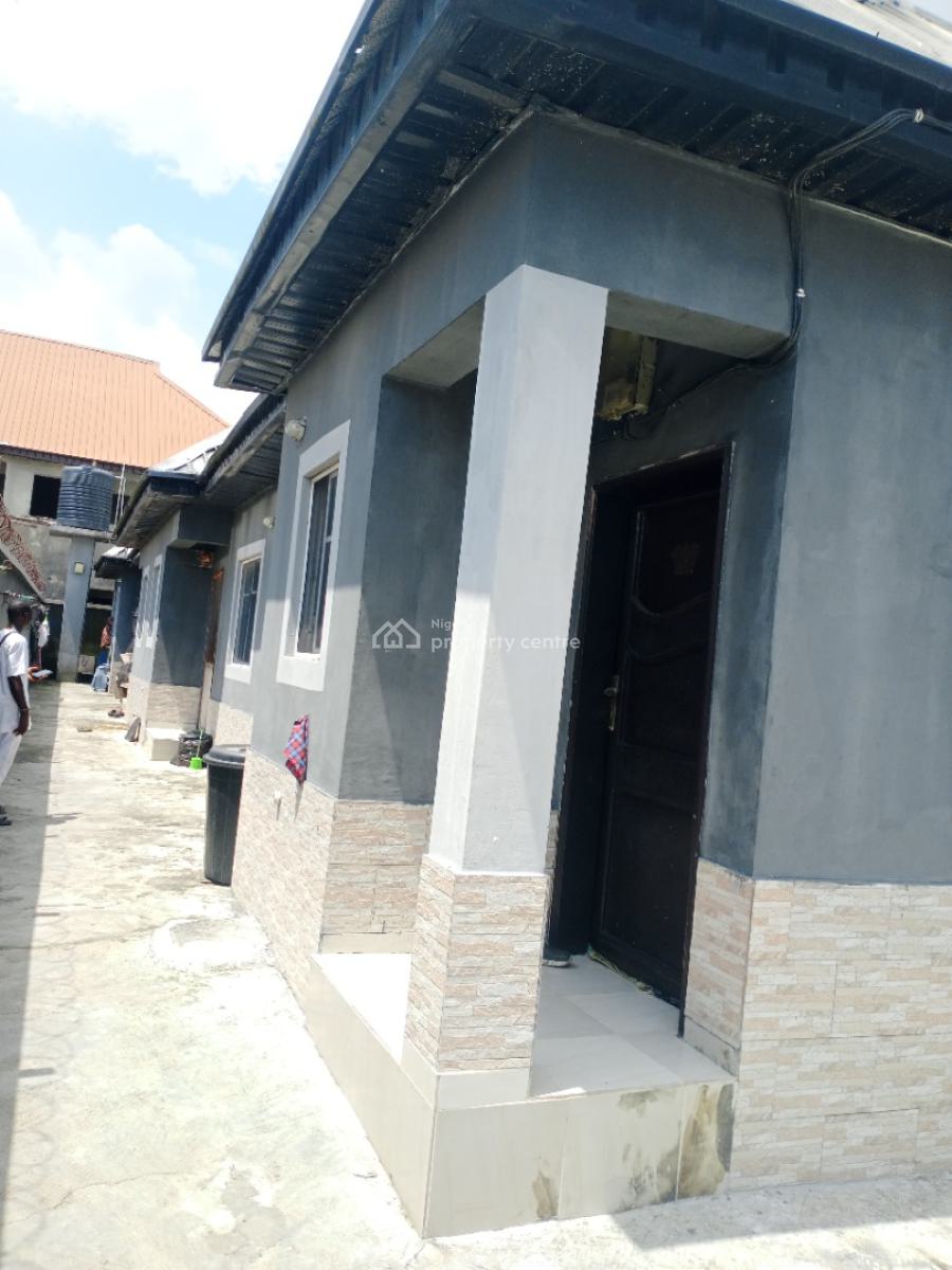 Luxurious 4 Unit of Room and Parlour on Half Plot of Land, Baba Adisa, Ibeju Lekki, Lagos, Block of Flats for Sale