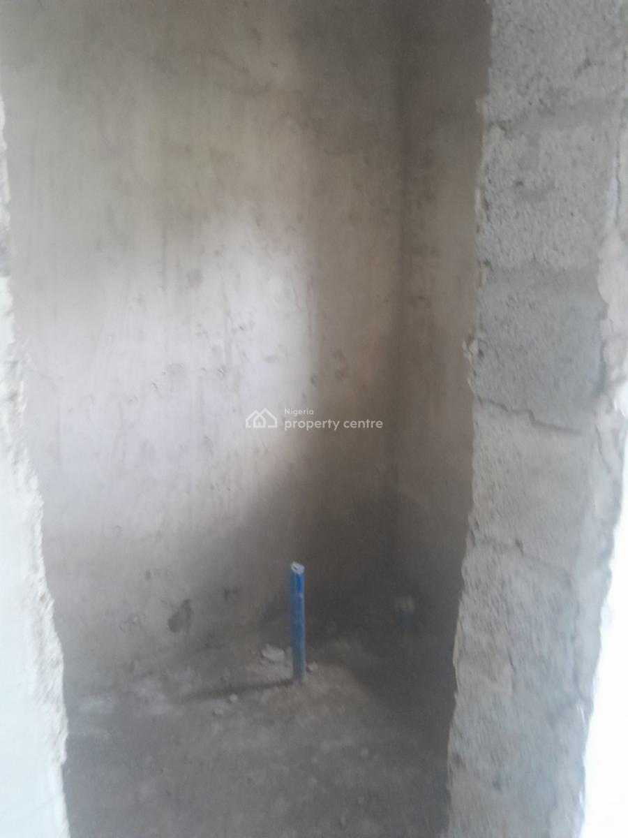 Distress 5 Bedrooms Duplex, Karasana, Gwarinpa, Abuja, Detached Duplex for Sale