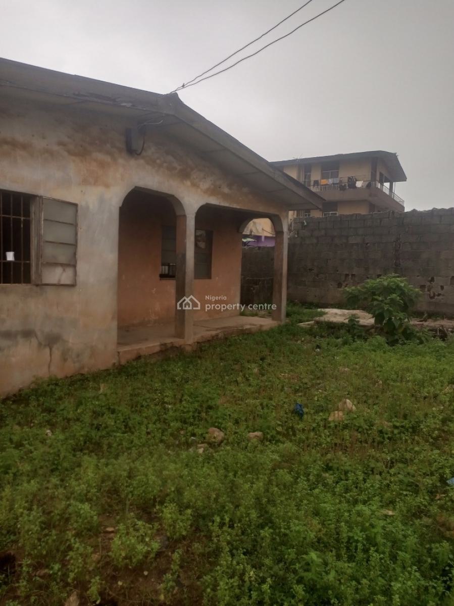 680sqm Corner Piece Full Plot, Benson Bus Stop, Ikorodu, Lagos, Mixed-use Land for Sale