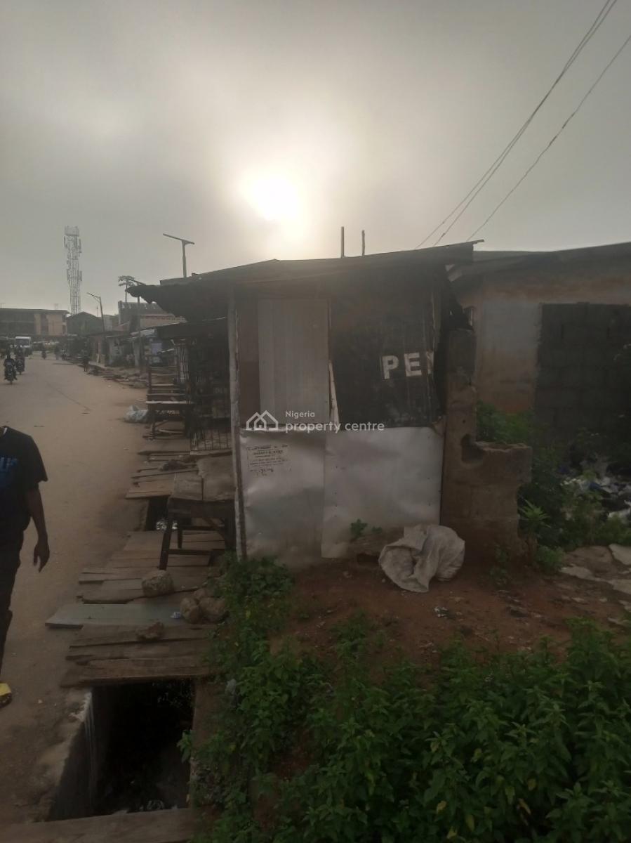 680sqm Corner Piece Full Plot, Benson Bus Stop, Ikorodu, Lagos, Mixed-use Land for Sale
