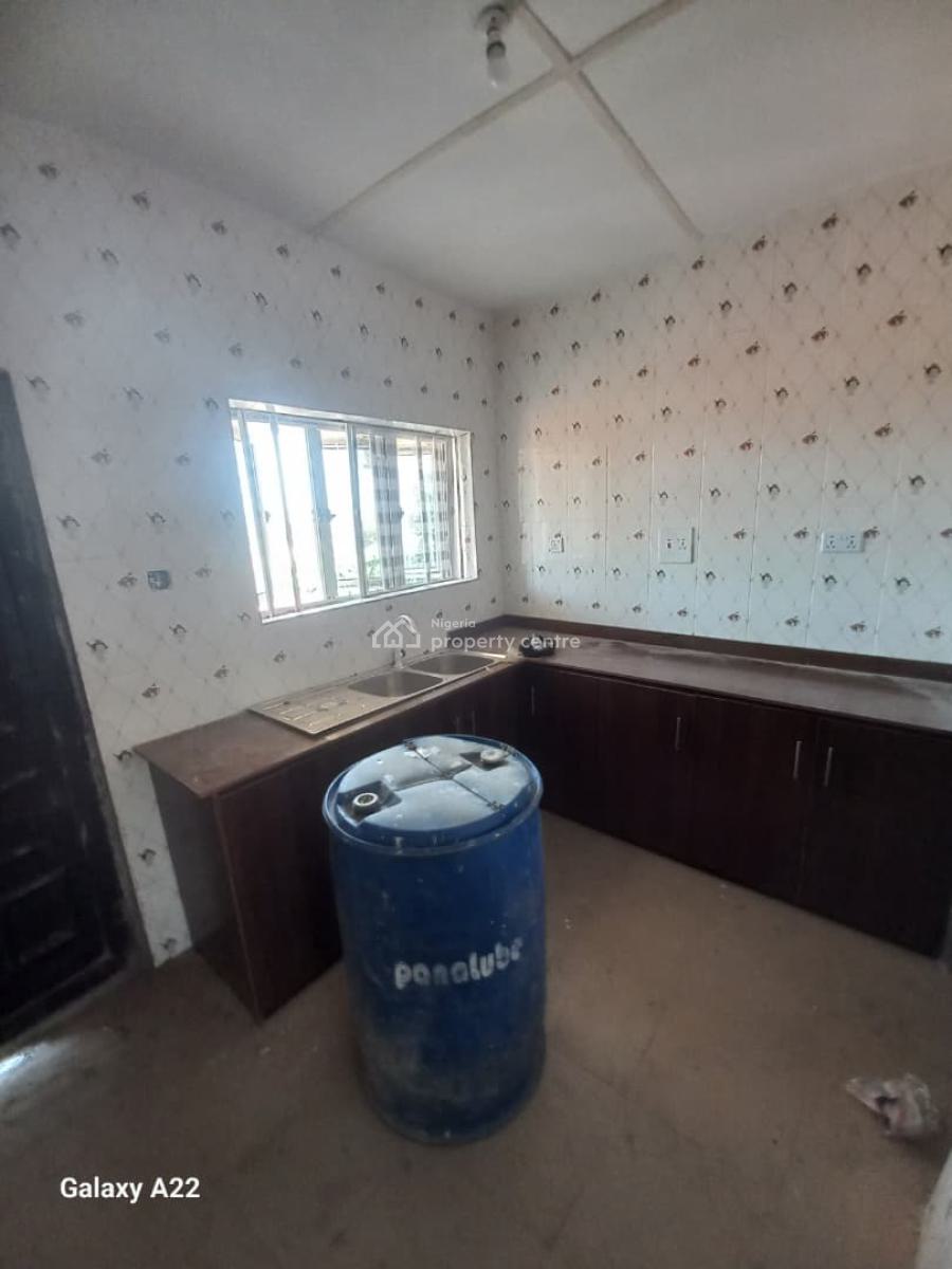 Newly Built 3 Bedroom Flat with Modern Facilities, Adetokun, Ologuneru, Eleyele Road, Ibadan, Oyo, Flat / Apartment for Rent
