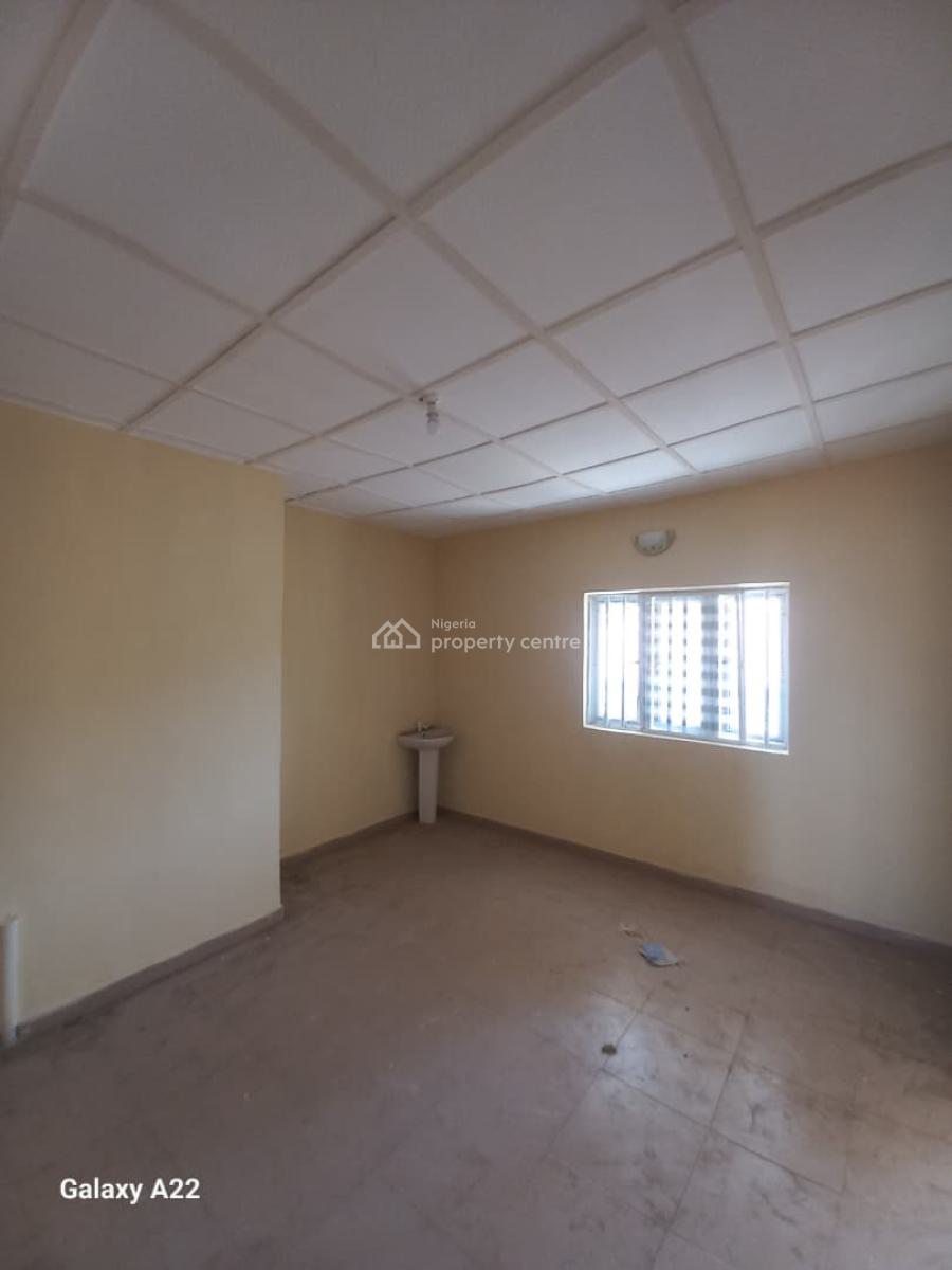 Newly Built 3 Bedroom Flat with Modern Facilities, Adetokun, Ologuneru, Eleyele Road, Ibadan, Oyo, Flat / Apartment for Rent