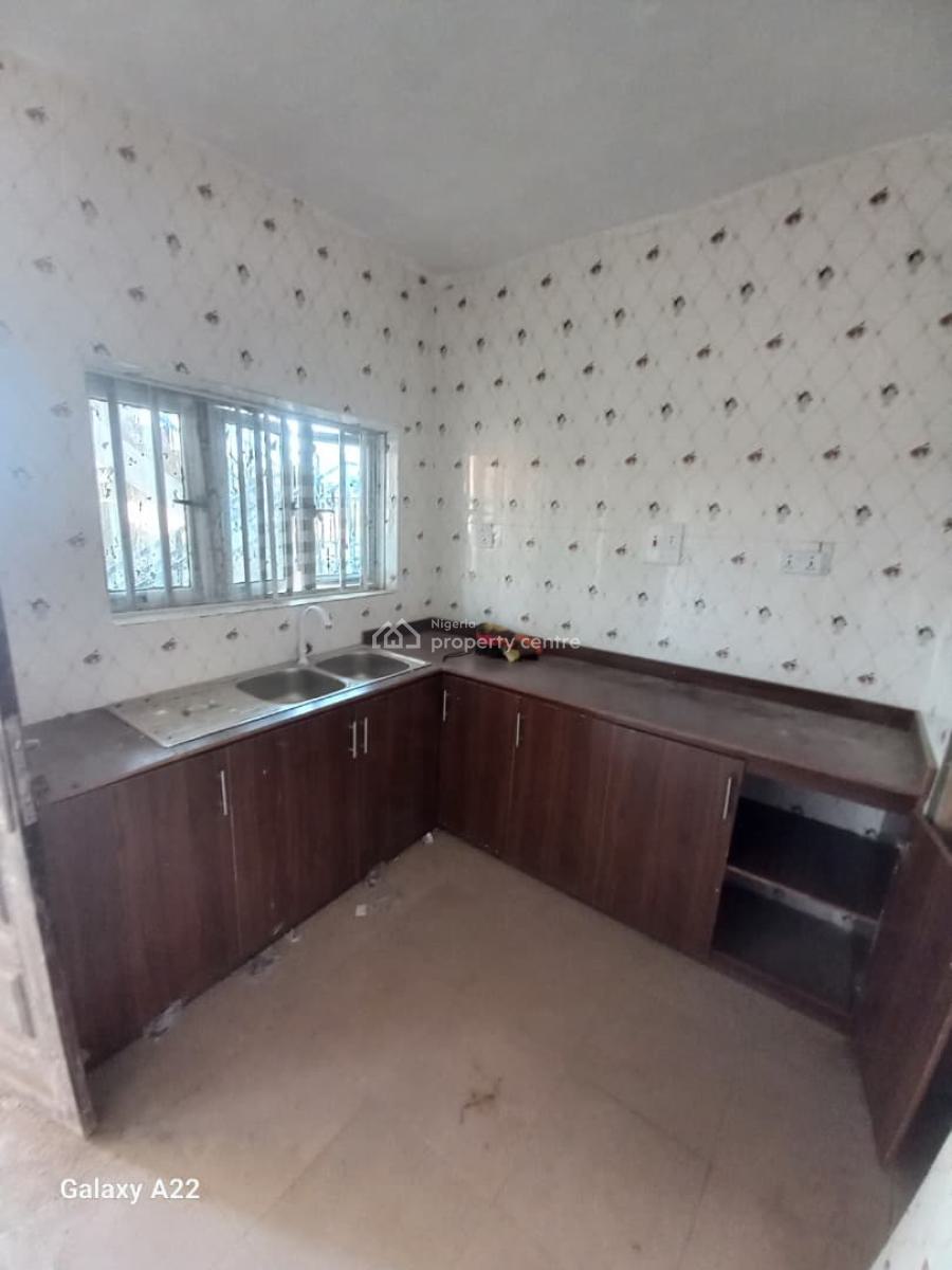 Newly Built 3 Bedroom Flat with Modern Facilities, Adetokun, Ologuneru, Eleyele Road, Ibadan, Oyo, Flat / Apartment for Rent