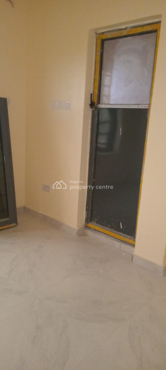 Now Available, Off Mobil Road, Ilaje, Ajah, Lagos, Flat / Apartment for Rent