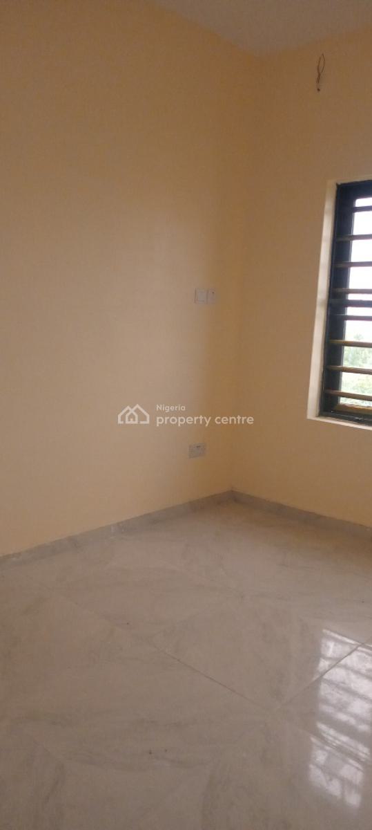 Now Available, Off Mobil Road, Ilaje, Ajah, Lagos, Flat / Apartment for Rent