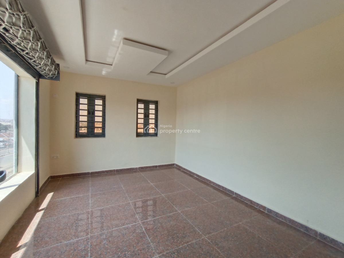 Newly Built Units of Shops/office Space, New Garage, Akala Express, Ibadan, Oyo, Plaza / Complex / Mall for Rent