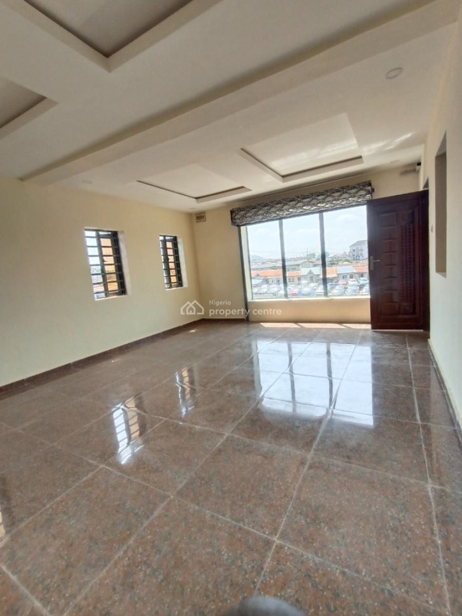 Newly Built Units of Shops/office Space, New Garage, Akala Express, Ibadan, Oyo, Plaza / Complex / Mall for Rent