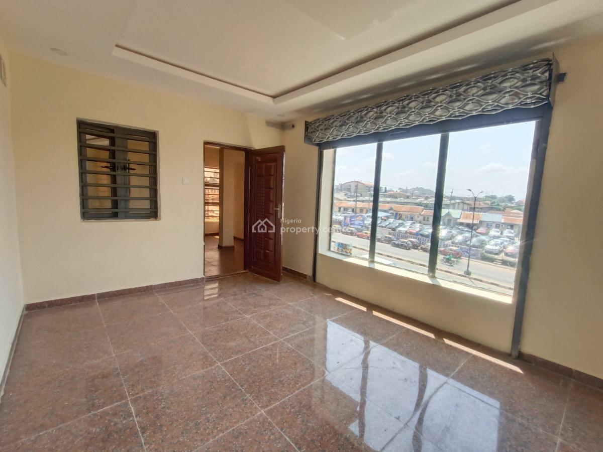 Newly Built Units of Shops/office Space, New Garage, Akala Express, Ibadan, Oyo, Plaza / Complex / Mall for Rent
