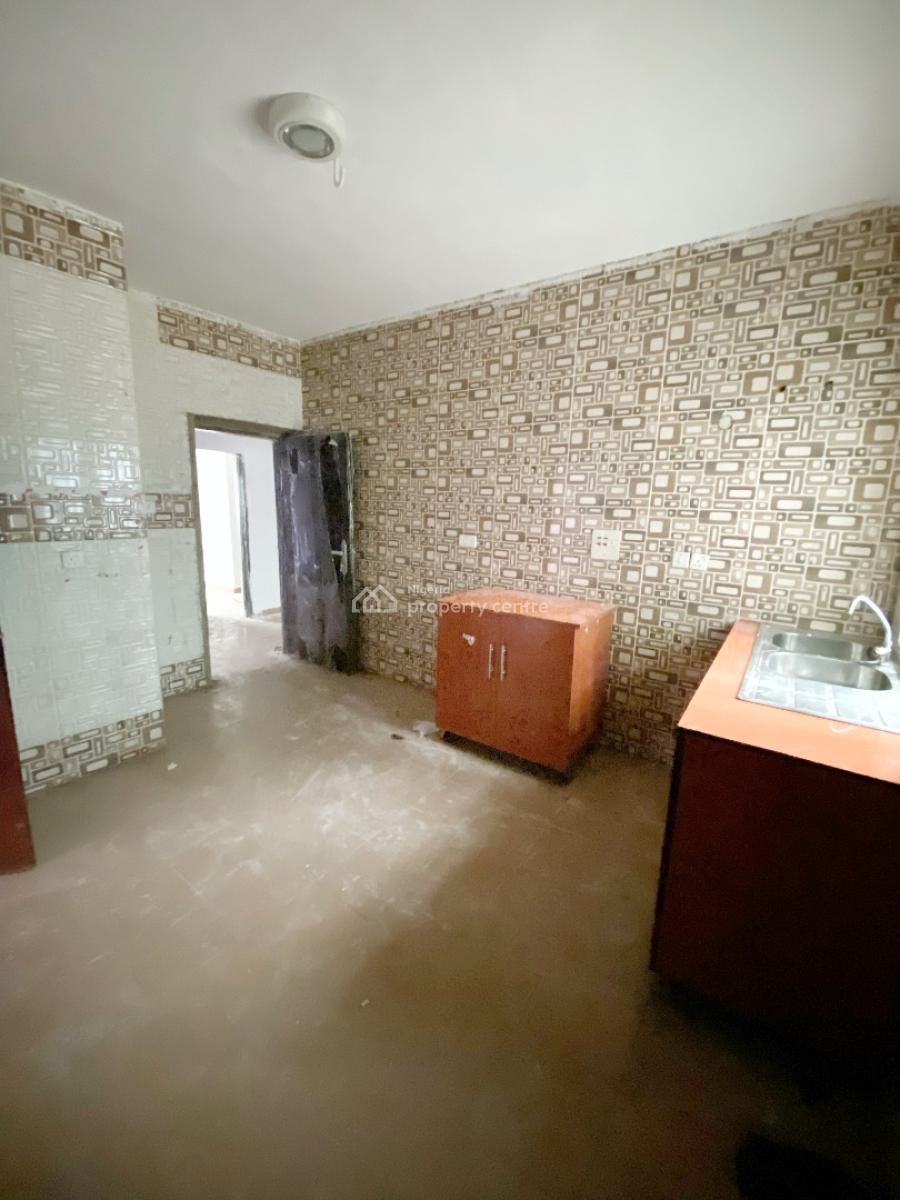 Renovated Luxury 3 Bedroom Flat with Bq, Omole Phase 2, Ikeja, Lagos, Flat / Apartment for Rent