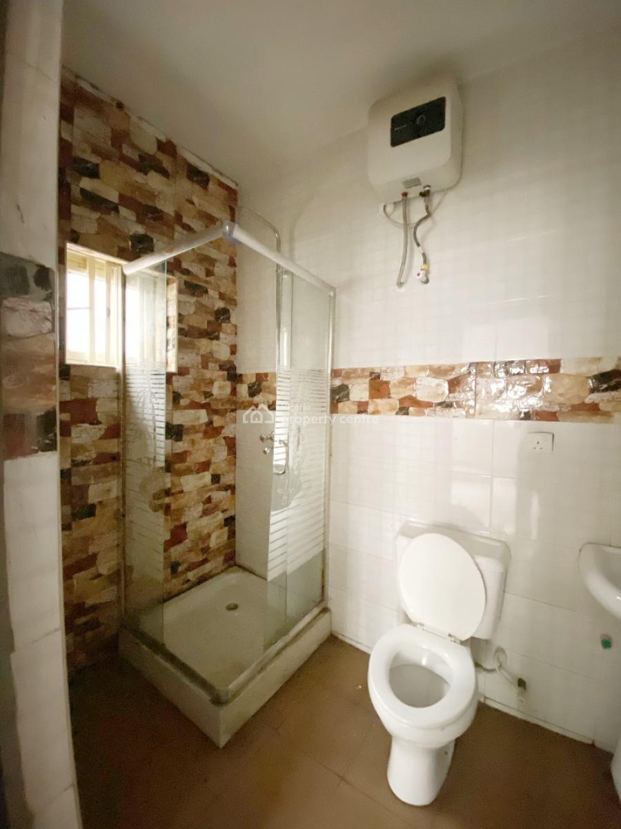 Renovated Luxury 3 Bedroom Flat with Bq, Omole Phase 2, Ikeja, Lagos, Flat / Apartment for Rent