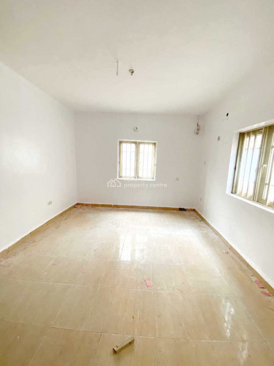 Renovated Luxury 3 Bedroom Flat with Bq, Omole Phase 2, Ikeja, Lagos, Flat / Apartment for Rent