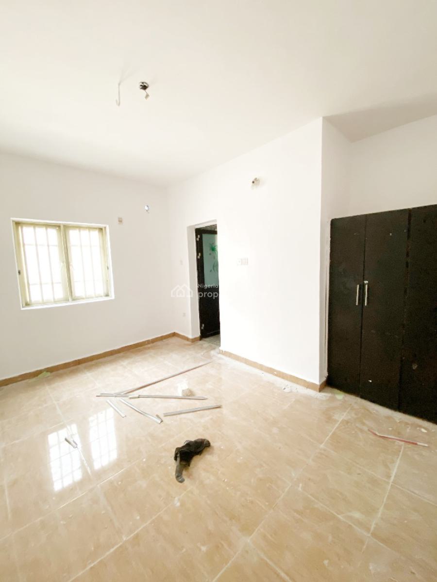 Renovated Luxury 3 Bedroom Flat with Bq, Omole Phase 2, Ikeja, Lagos, Flat / Apartment for Rent