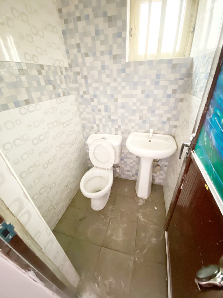 Renovated Luxury 3 Bedroom Flat with Bq, Omole Phase 2, Ikeja, Lagos, Flat / Apartment for Rent
