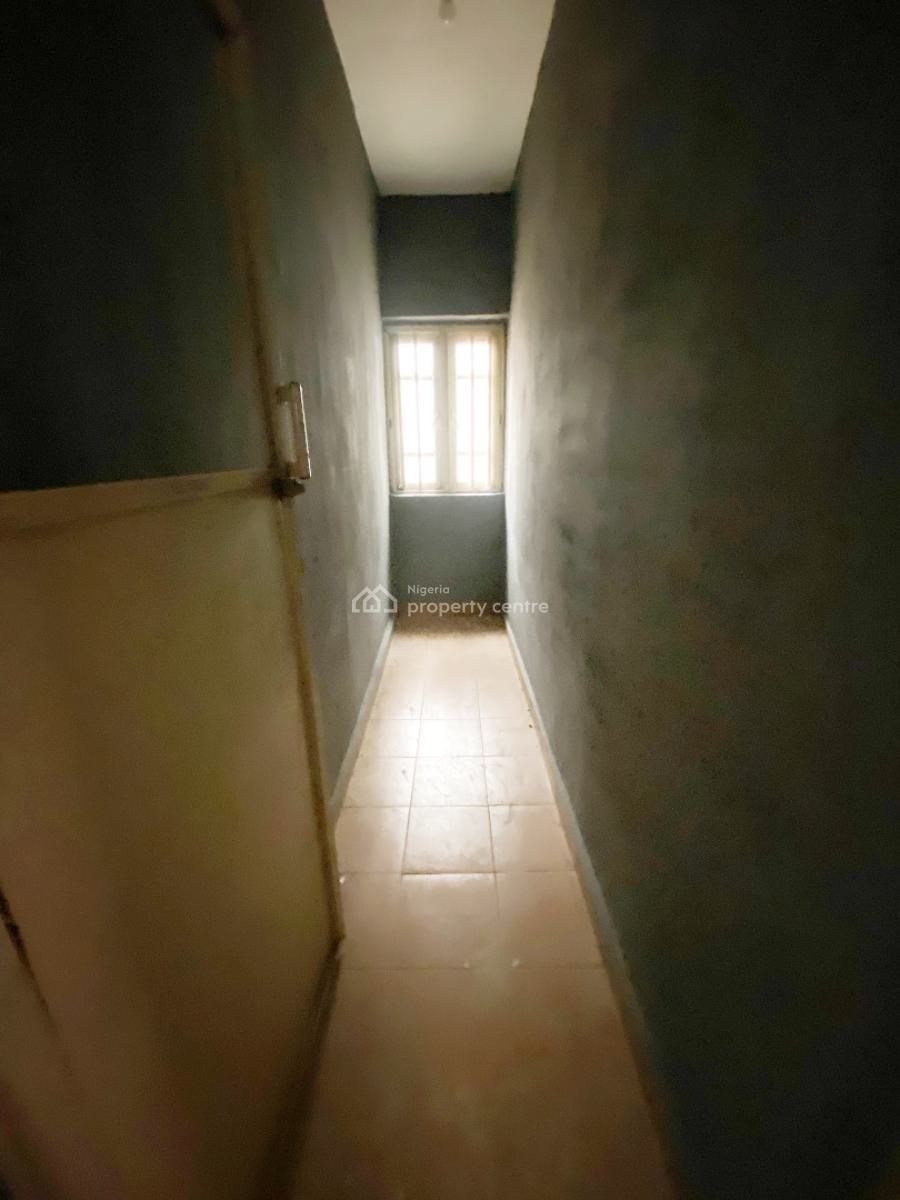 Renovated Luxury 3 Bedroom Flat with Bq, Omole Phase 2, Ikeja, Lagos, Flat / Apartment for Rent