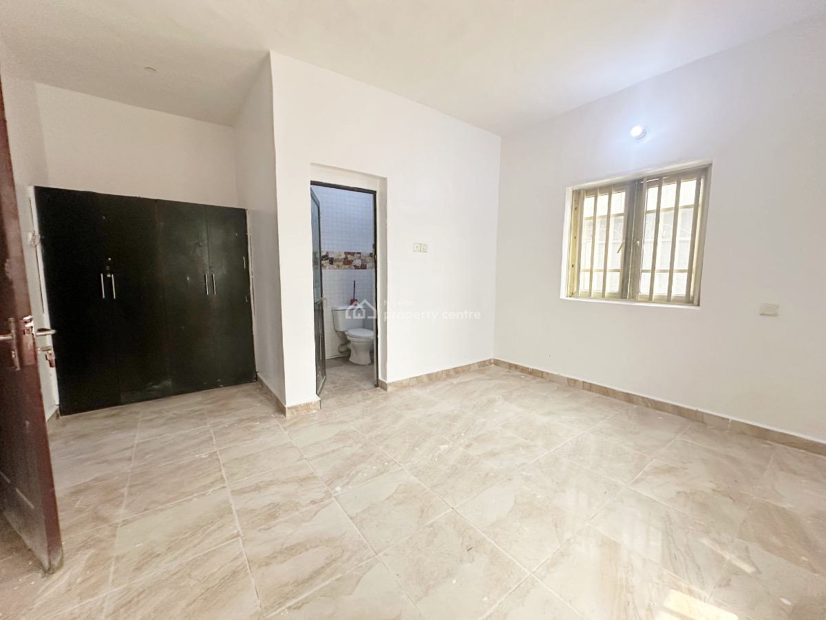 Renovated Luxury 3 Bedroom Flat with Bq, Omole Phase 2, Ikeja, Lagos, Flat / Apartment for Rent