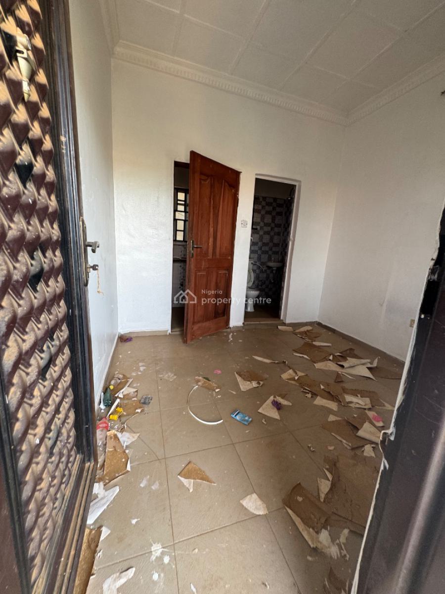 Roadside Roomself Con Apartment, Fawole Bustop, Igbogbo, Ikorodu, Lagos, Self Contain (single Rooms) for Rent