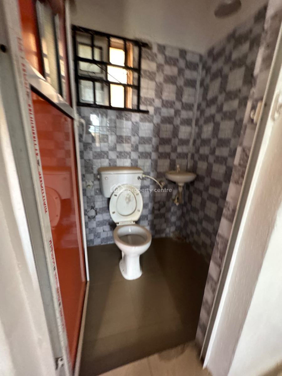 Roadside Roomself Con Apartment, Fawole Bustop, Igbogbo, Ikorodu, Lagos, Self Contain (single Rooms) for Rent