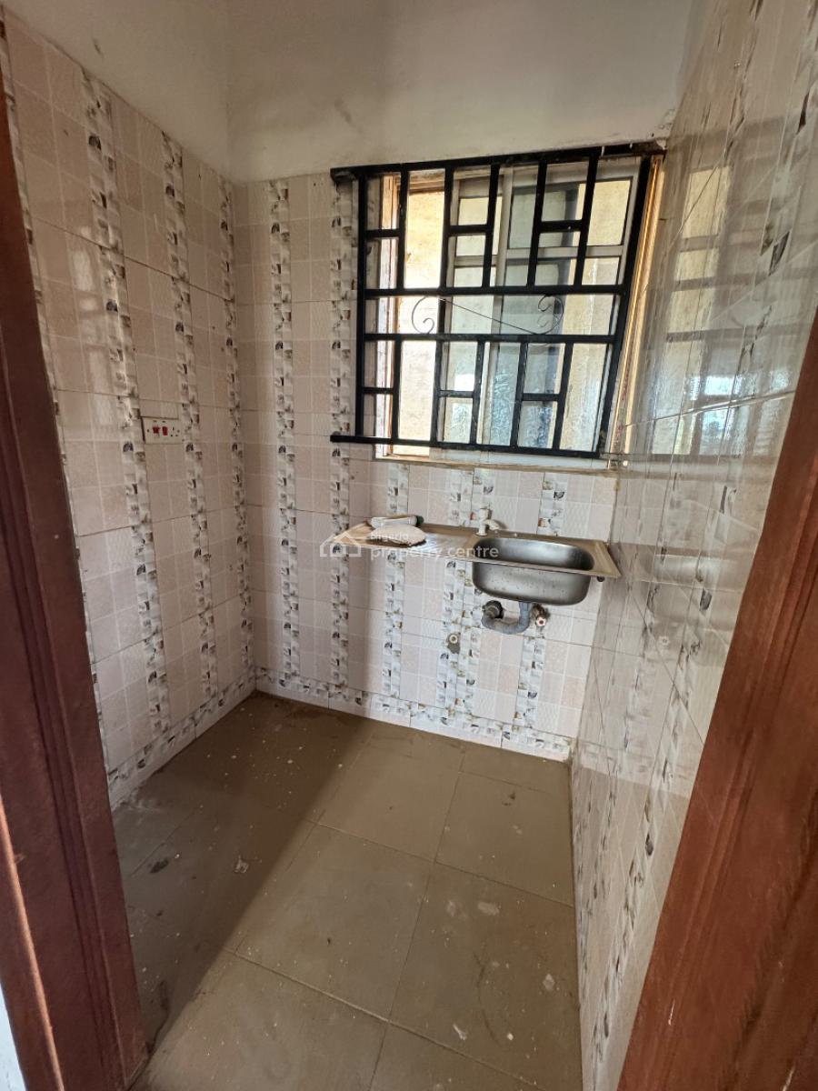 Roadside Roomself Con Apartment, Fawole Bustop, Igbogbo, Ikorodu, Lagos, Self Contain (single Rooms) for Rent