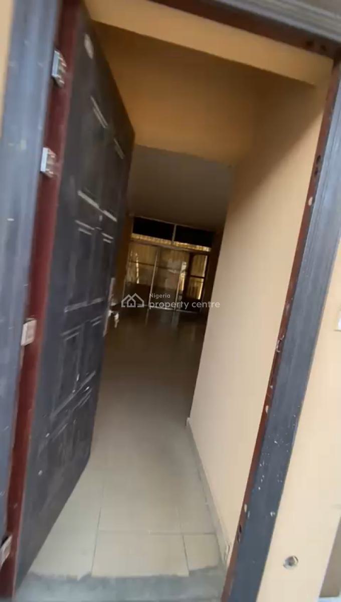 a Massive 3 Bedroom Ground Flat, Sholuyi, Gbagada, Lagos, Flat / Apartment for Rent