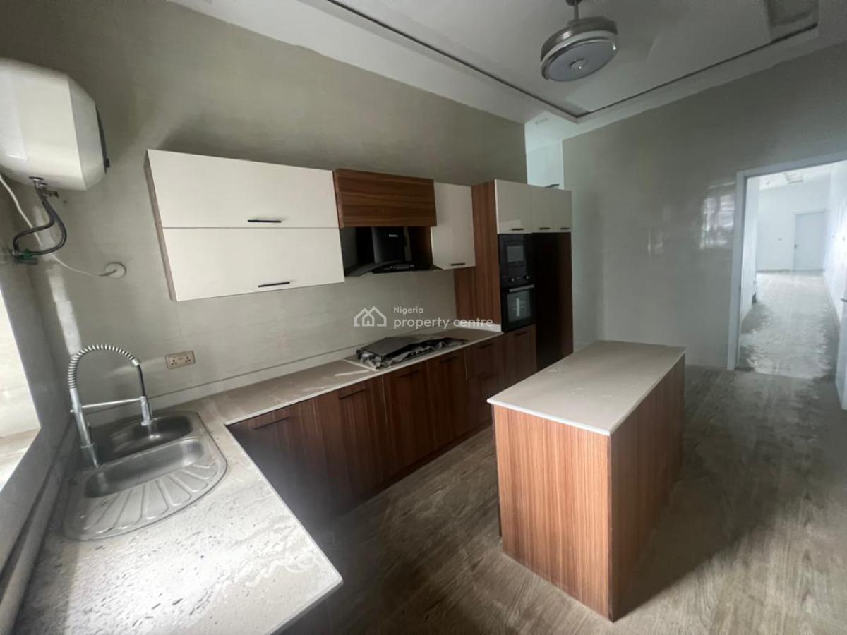 Spacious 4 Bedroom Semi-detached Duplex with Bq, Ologolo, Lekki, Lagos, Semi-detached Duplex for Sale