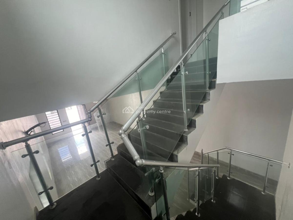Spacious 4 Bedroom Semi-detached Duplex with Bq, Ologolo, Lekki, Lagos, Semi-detached Duplex for Sale