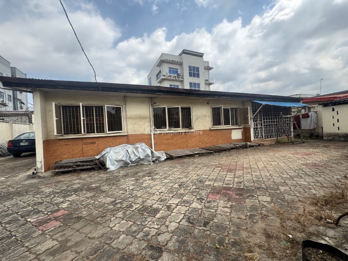 Land in a Secured Estate with a Bungalow, Adeniyi Jones, Ikeja, Lagos, Residential Land for Sale