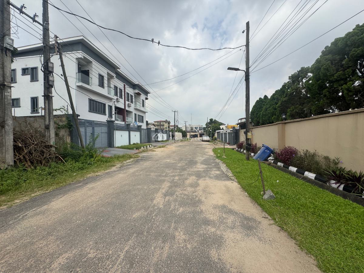 Land in a Secured Estate with a Bungalow, Adeniyi Jones, Ikeja, Lagos, Residential Land for Sale